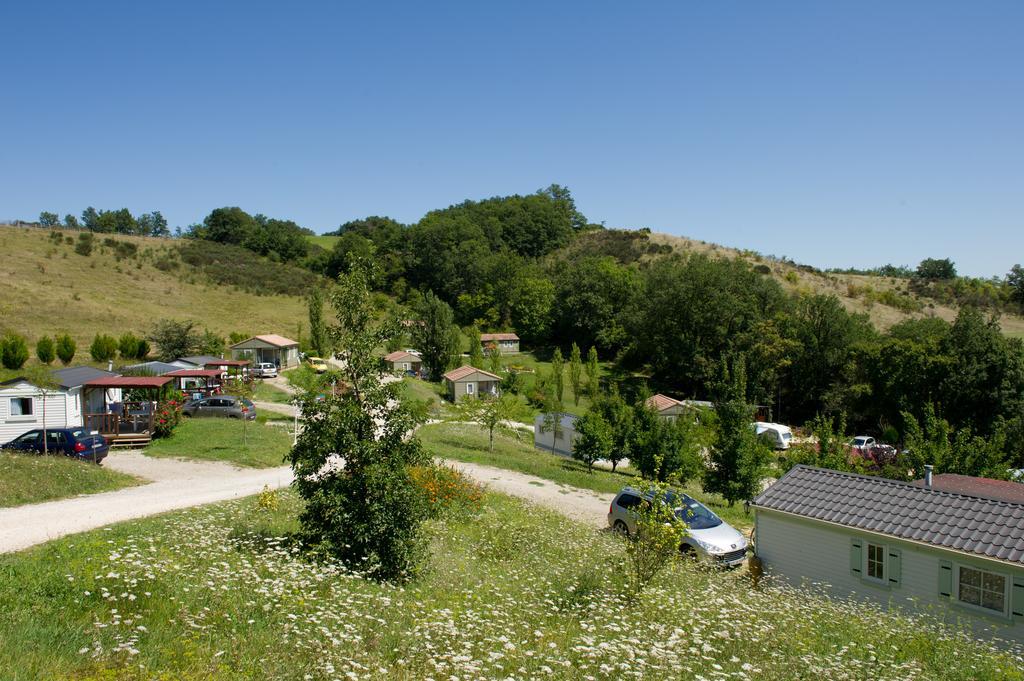 Le Bourdieu Hotell Durfort  Exteriör bild