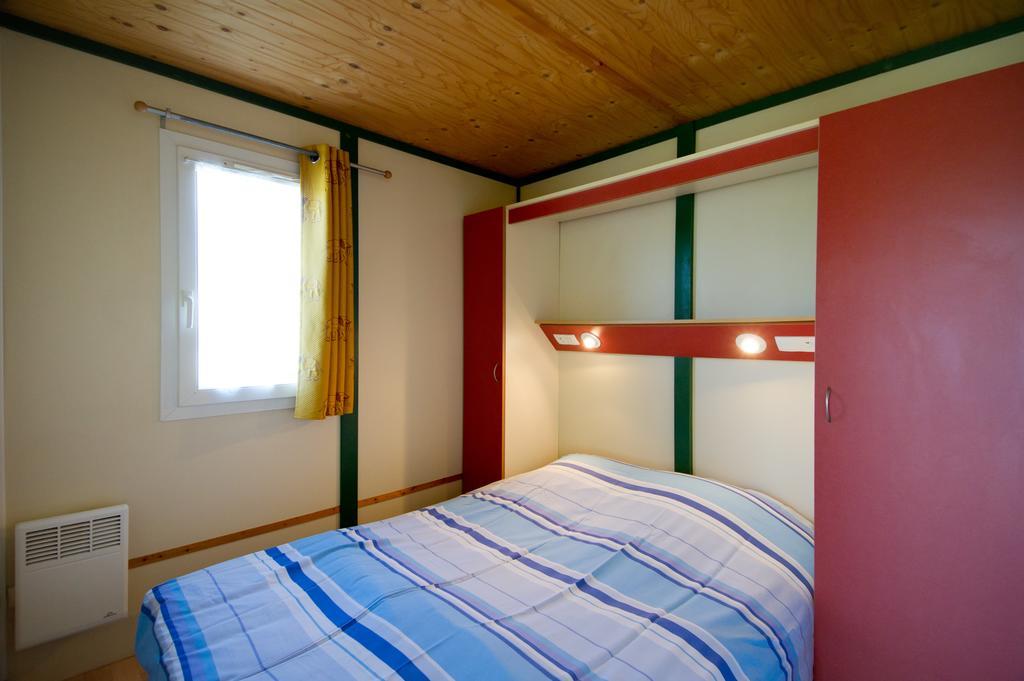 Le Bourdieu Hotell Durfort  Rum bild