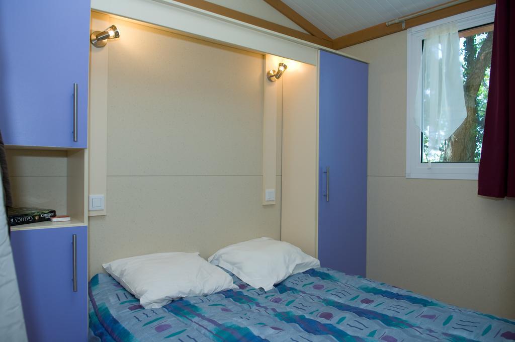 Le Bourdieu Hotell Durfort  Rum bild